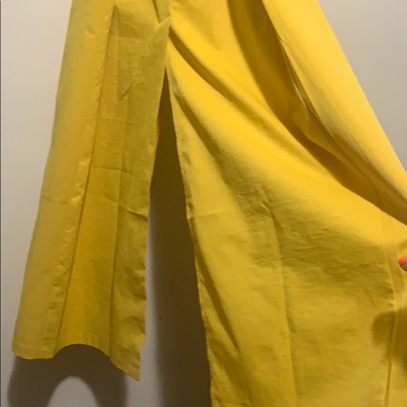 NWOT Gorgeous Long Trench Coat Yellow Vestπππ - Picture 8 of 11